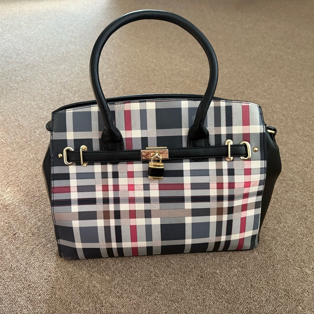 Stylish Plaid Handbag - Black and Red